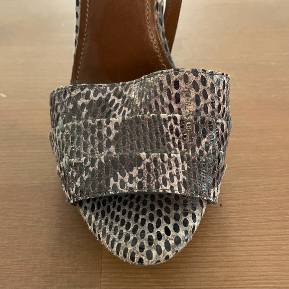 7 for all mankind open toed heels. - Picture 4 of 5